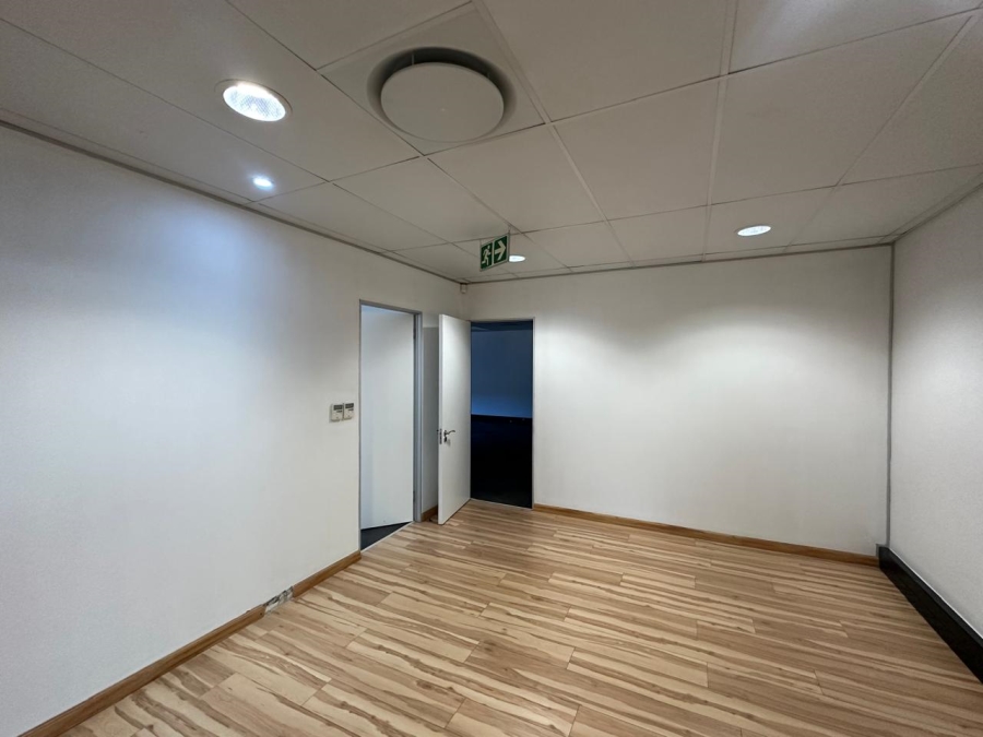 To Let commercial Property for Rent in Strubensvallei Gauteng