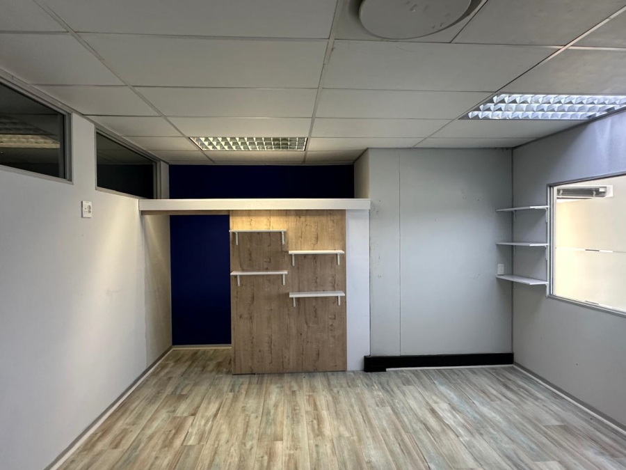 To Let commercial Property for Rent in Strubensvallei Gauteng