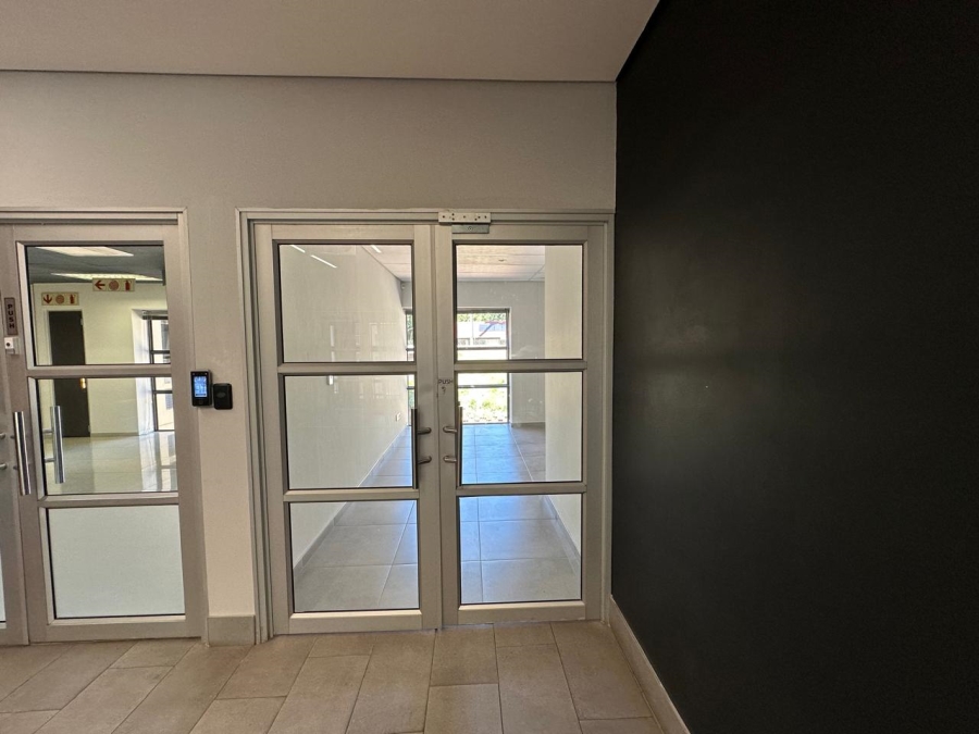 To Let commercial Property for Rent in Strubensvallei Gauteng