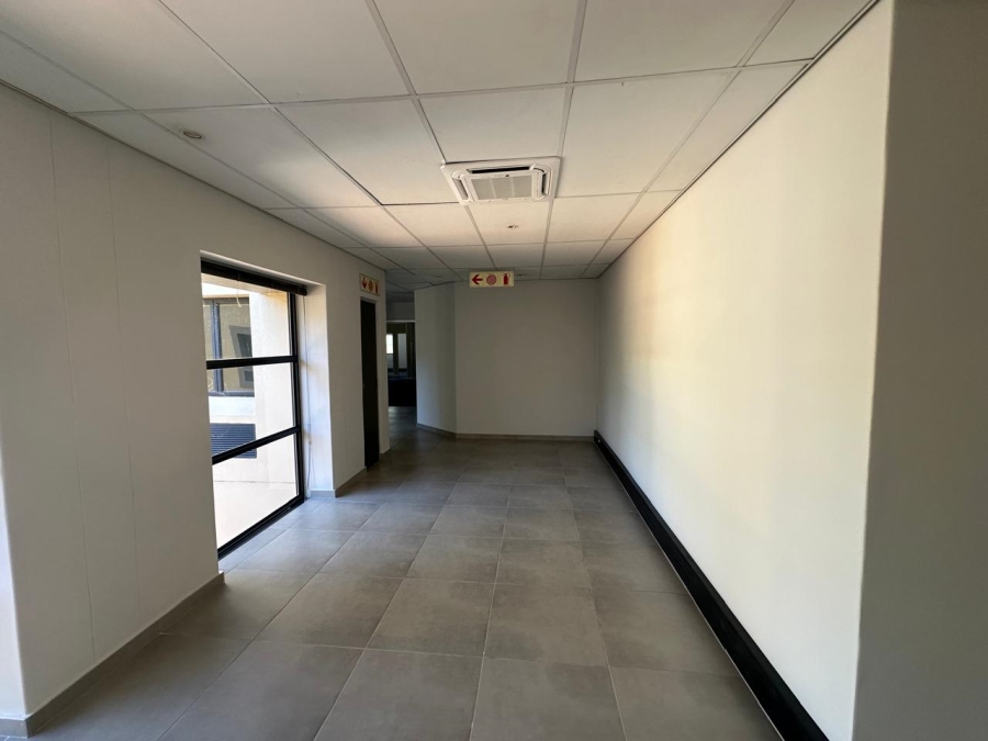 To Let commercial Property for Rent in Strubensvallei Gauteng