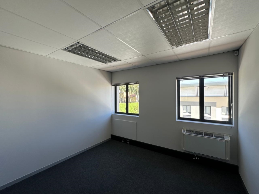 To Let commercial Property for Rent in Strubensvallei Gauteng
