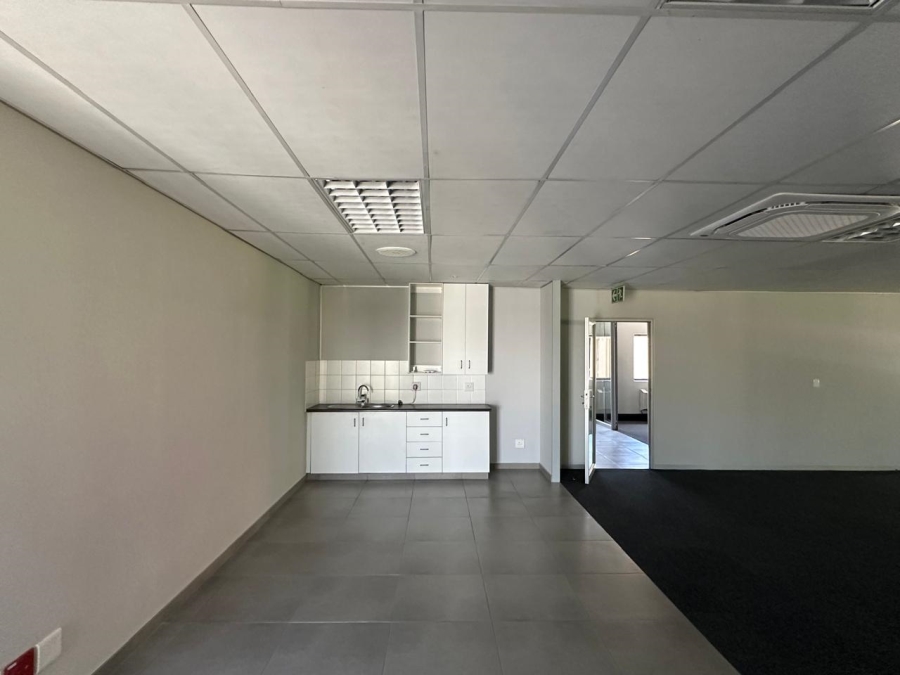 To Let commercial Property for Rent in Strubensvallei Gauteng