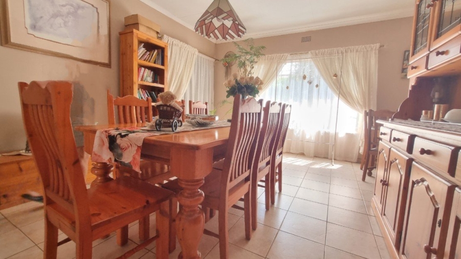 4 Bedroom Property for Sale in Falcon Ridge Gauteng
