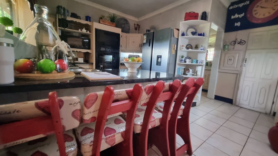 4 Bedroom Property for Sale in Falcon Ridge Gauteng