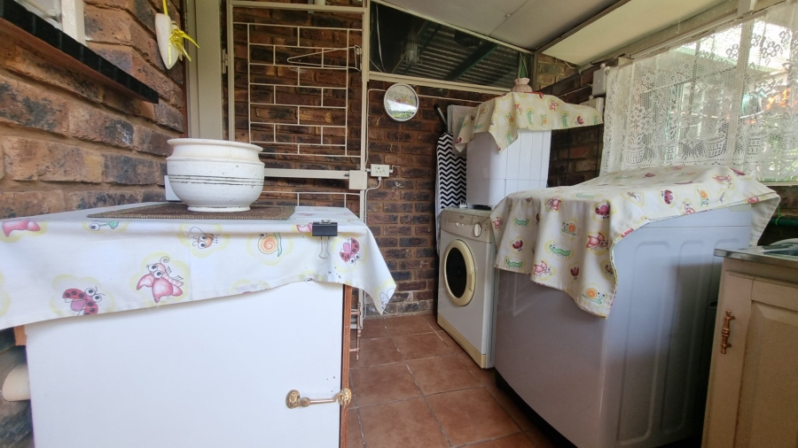 4 Bedroom Property for Sale in Falcon Ridge Gauteng