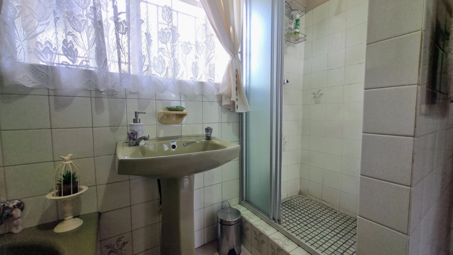 4 Bedroom Property for Sale in Falcon Ridge Gauteng