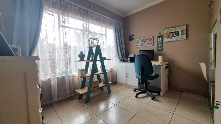 4 Bedroom Property for Sale in Falcon Ridge Gauteng