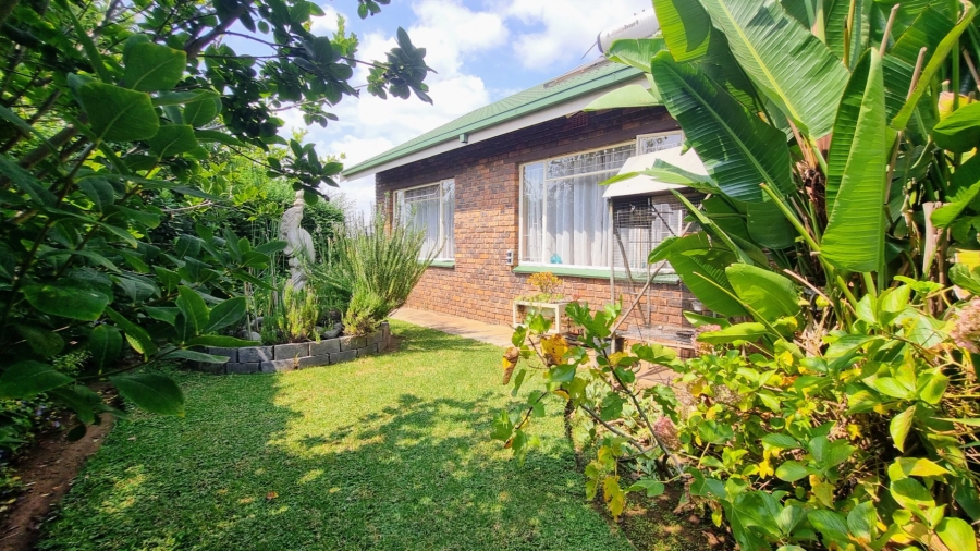 4 Bedroom Property for Sale in Falcon Ridge Gauteng