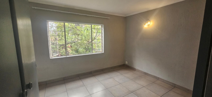4 Bedroom Property for Sale in Constantia Park Gauteng