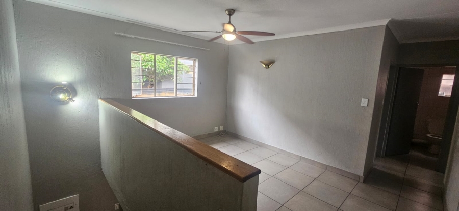 4 Bedroom Property for Sale in Constantia Park Gauteng