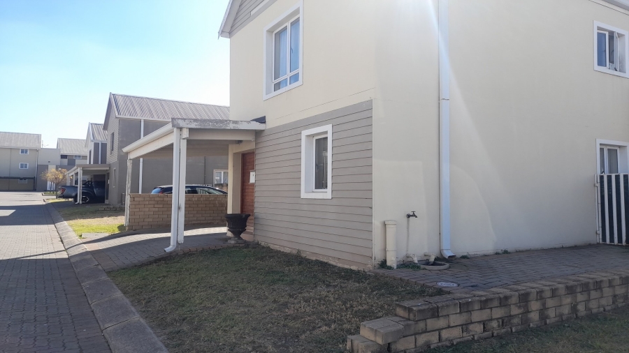 2 Bedroom Property for Sale in Riverspray Lifestyle Estate Gauteng