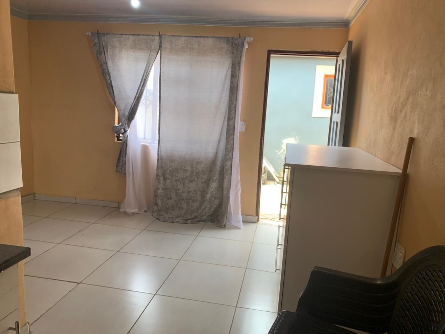 To Let 1 Bedroom Property for Rent in Daveyton Gauteng