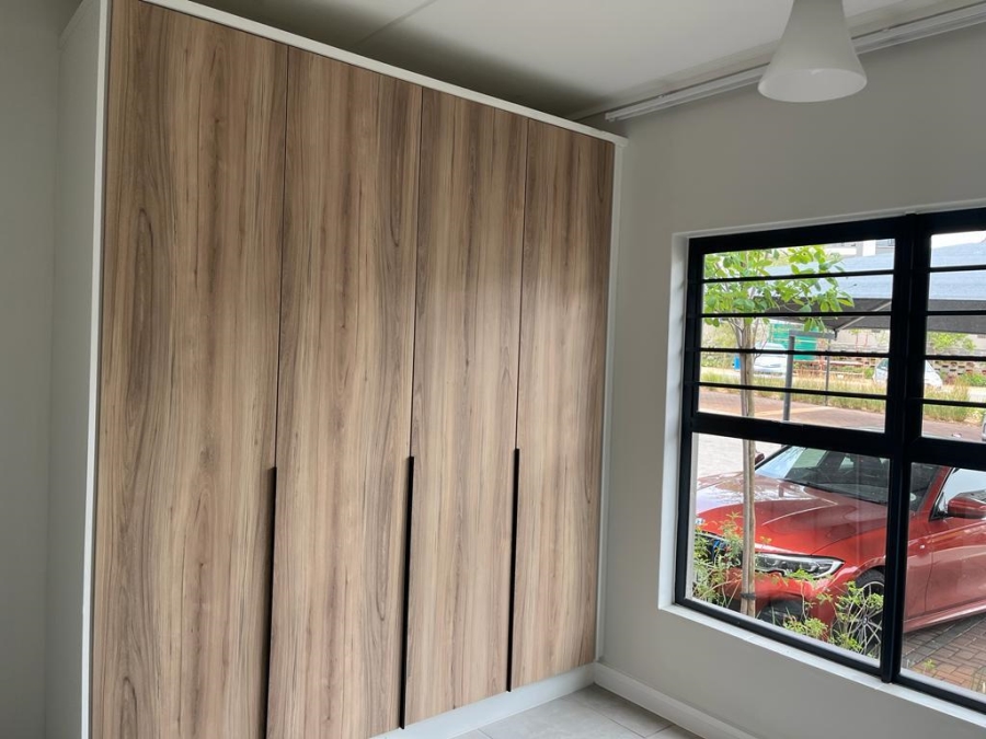 To Let 3 Bedroom Property for Rent in Waterfall Gauteng