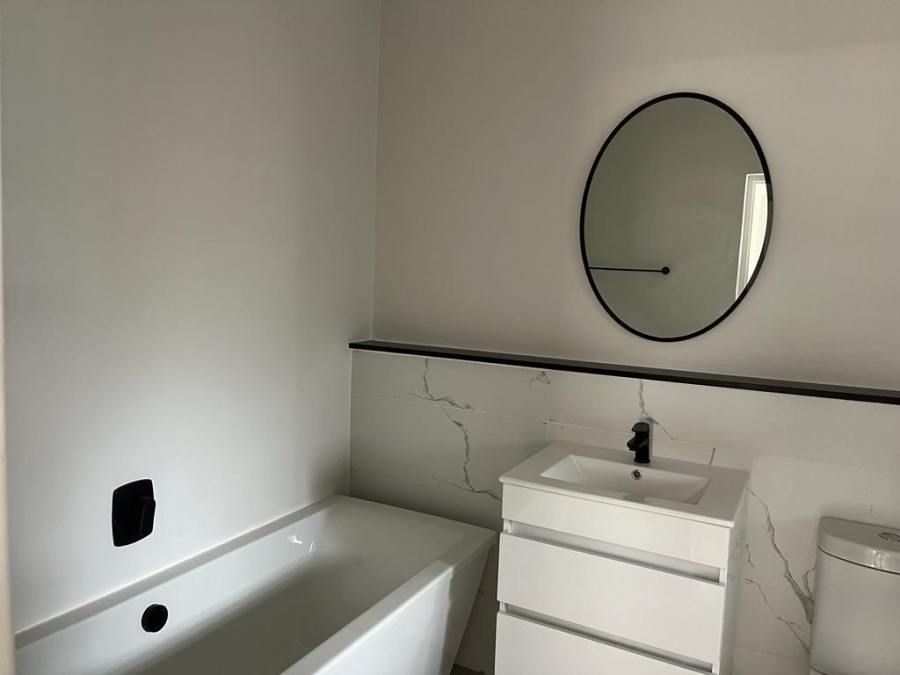 To Let 3 Bedroom Property for Rent in Waterfall Gauteng