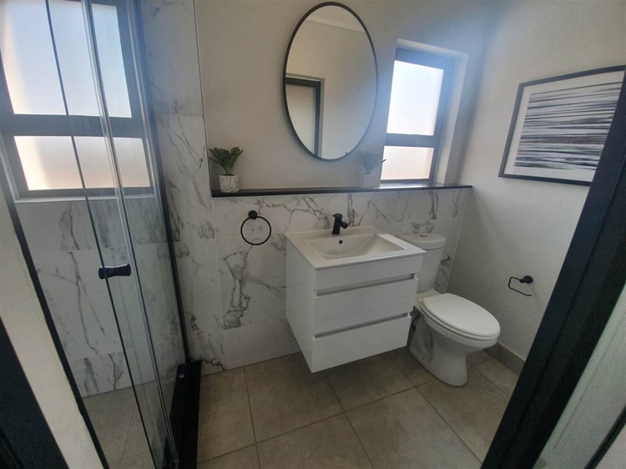 To Let 2 Bedroom Property for Rent in Waterfall Gauteng