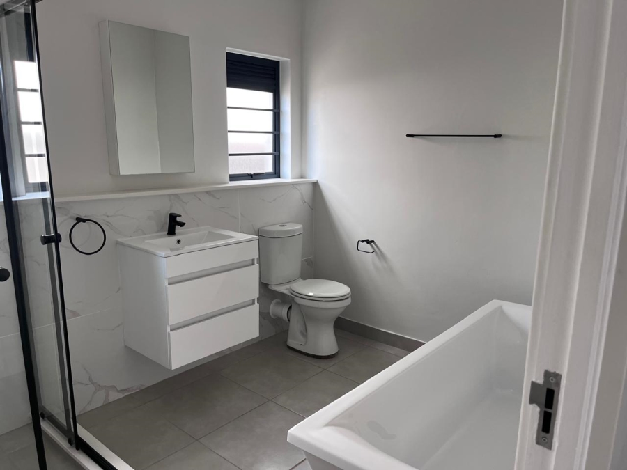 3 Bedroom Property for Sale in Waterfall Gauteng