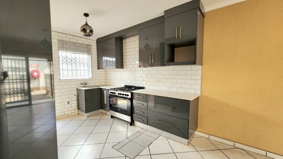 2 Bedroom Property for Sale in Lambton Gardens Gauteng