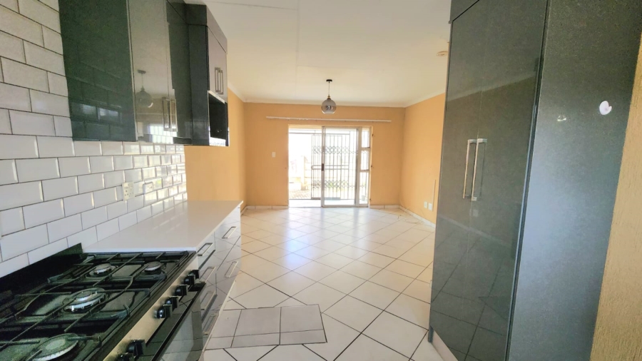 2 Bedroom Property for Sale in Lambton Gardens Gauteng