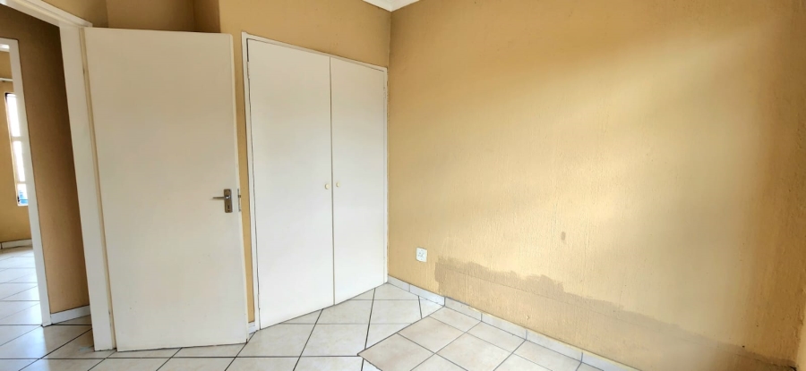 2 Bedroom Property for Sale in Lambton Gardens Gauteng