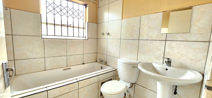 2 Bedroom Property for Sale in Lambton Gardens Gauteng
