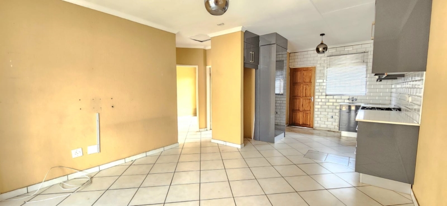 2 Bedroom Property for Sale in Lambton Gardens Gauteng