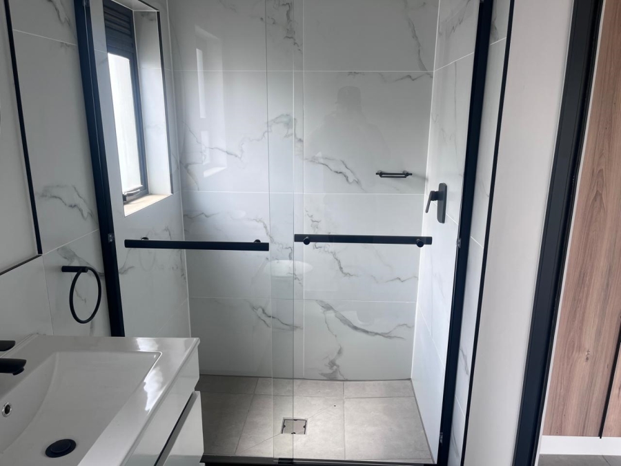 To Let 3 Bedroom Property for Rent in Waterfall Gauteng