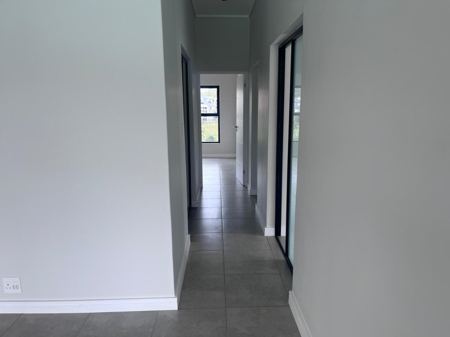 To Let 3 Bedroom Property for Rent in Waterfall Gauteng