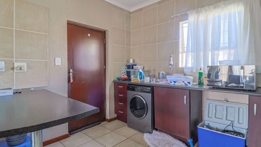 2 Bedroom Property for Sale in Ormonde View Gauteng