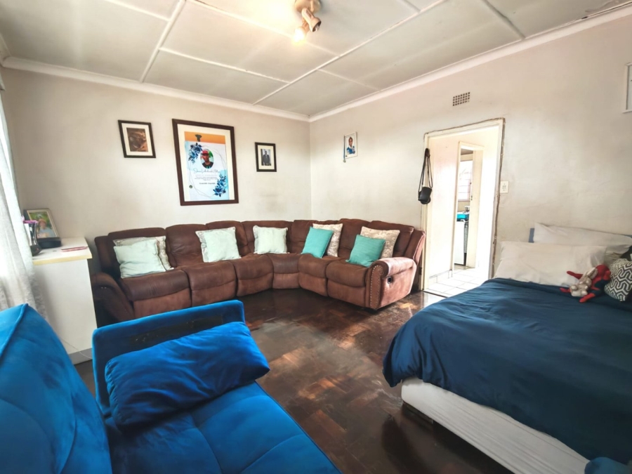 8 Bedroom Property for Sale in Rosettenville Gauteng