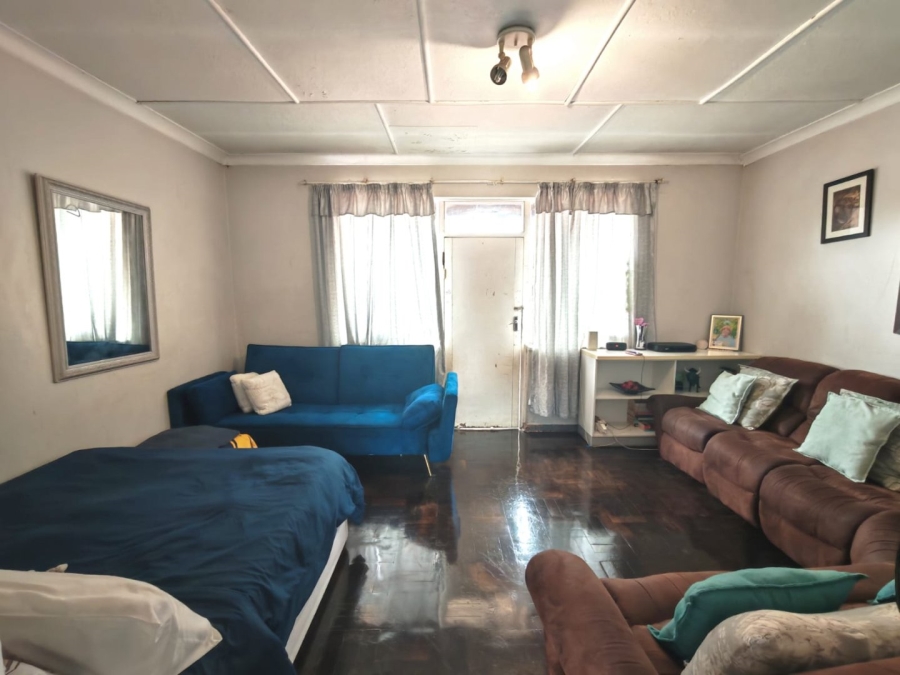 8 Bedroom Property for Sale in Rosettenville Gauteng