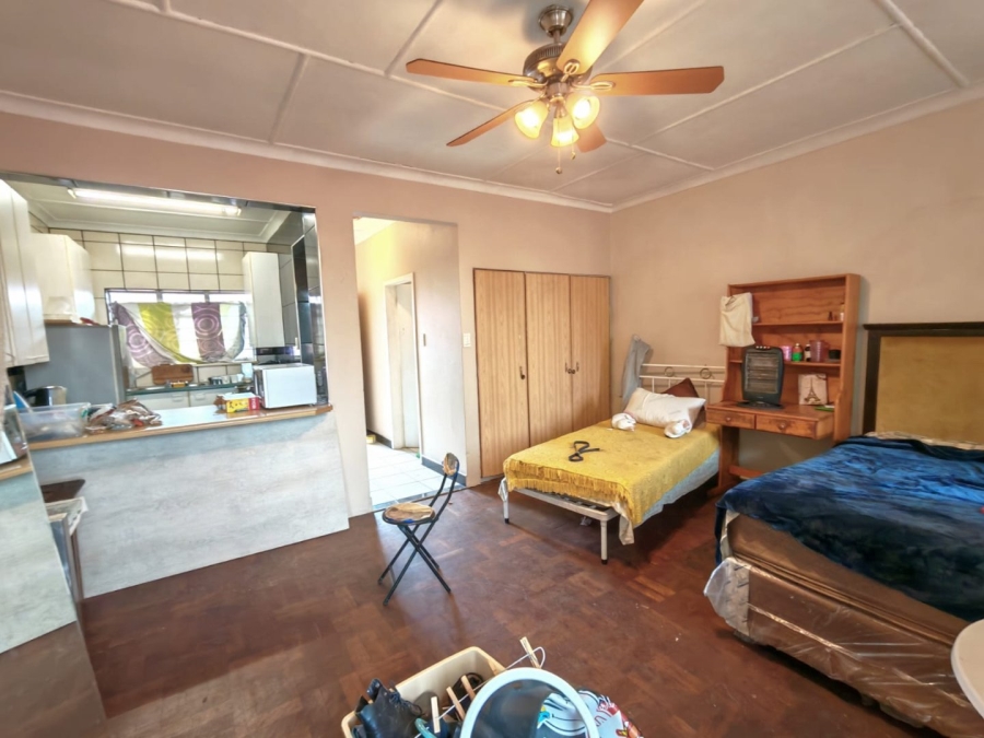 8 Bedroom Property for Sale in Rosettenville Gauteng