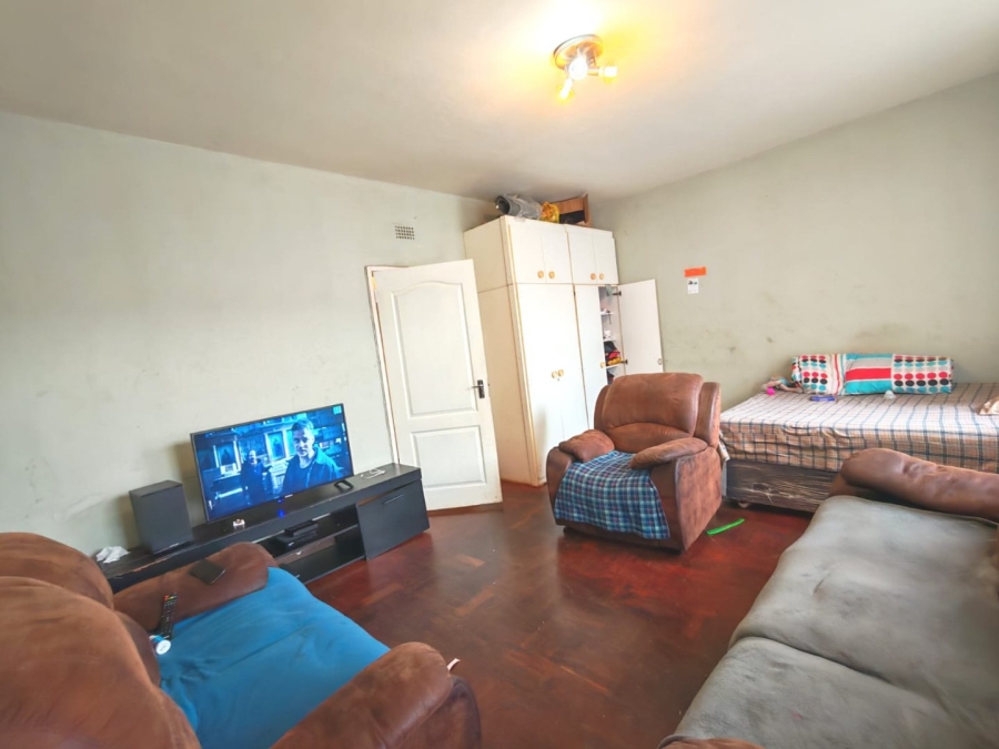 8 Bedroom Property for Sale in Rosettenville Gauteng