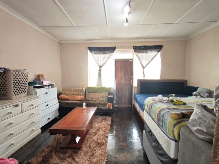 8 Bedroom Property for Sale in Rosettenville Gauteng