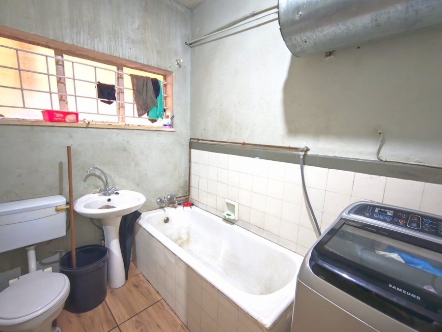 8 Bedroom Property for Sale in Rosettenville Gauteng