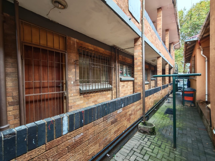 8 Bedroom Property for Sale in Rosettenville Gauteng