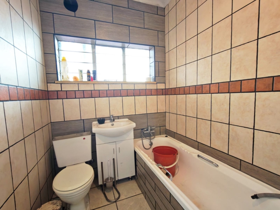 8 Bedroom Property for Sale in Rosettenville Gauteng