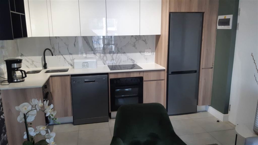 1 Bedroom Property for Sale in Waterfall Gauteng