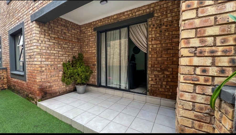 To Let 2 Bedroom Property for Rent in Rynfield A H Gauteng