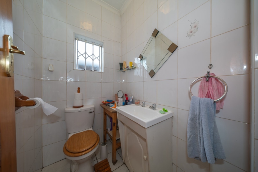 2 Bedroom Property for Sale in Wychwood Gauteng