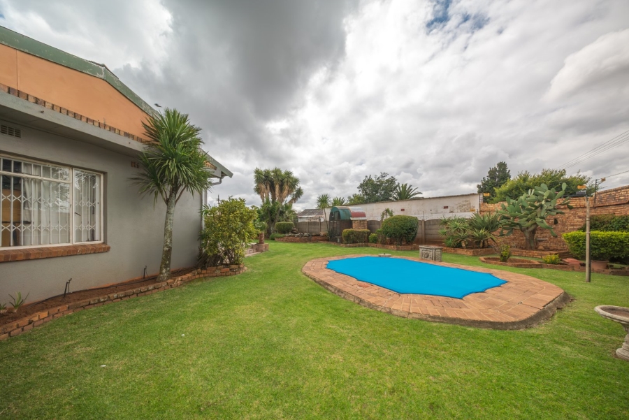 2 Bedroom Property for Sale in Wychwood Gauteng