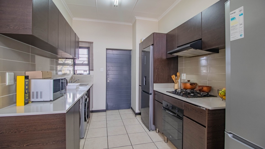 2 Bedroom Property for Sale in Oakdene Gauteng