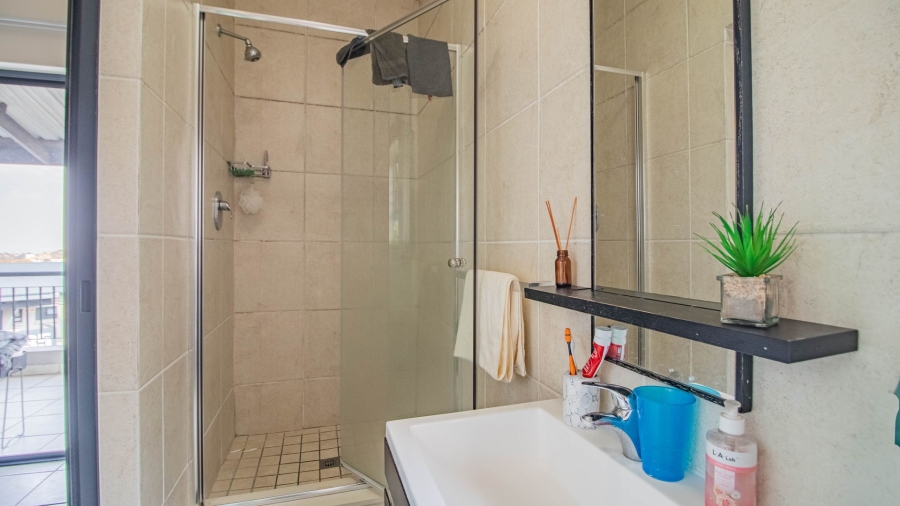 2 Bedroom Property for Sale in Oakdene Gauteng