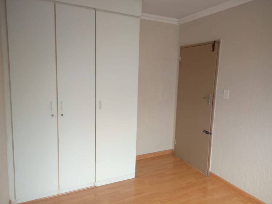 2 Bedroom Property for Sale in Vorna Valley Gauteng