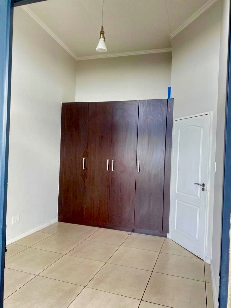 1 Bedroom Property for Sale in Fourways Gauteng