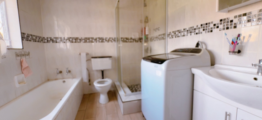 3 Bedroom Property for Sale in Three Rivers Gauteng