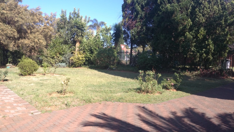 3 Bedroom Property for Sale in Heuweloord Gauteng