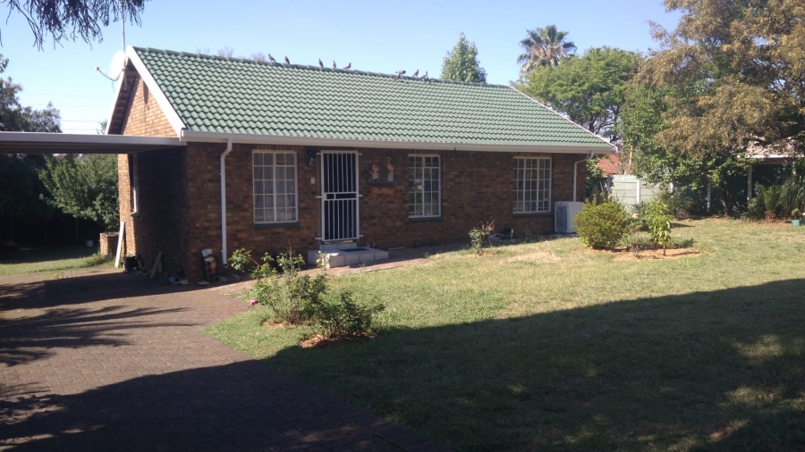 3 Bedroom Property for Sale in Heuweloord Gauteng