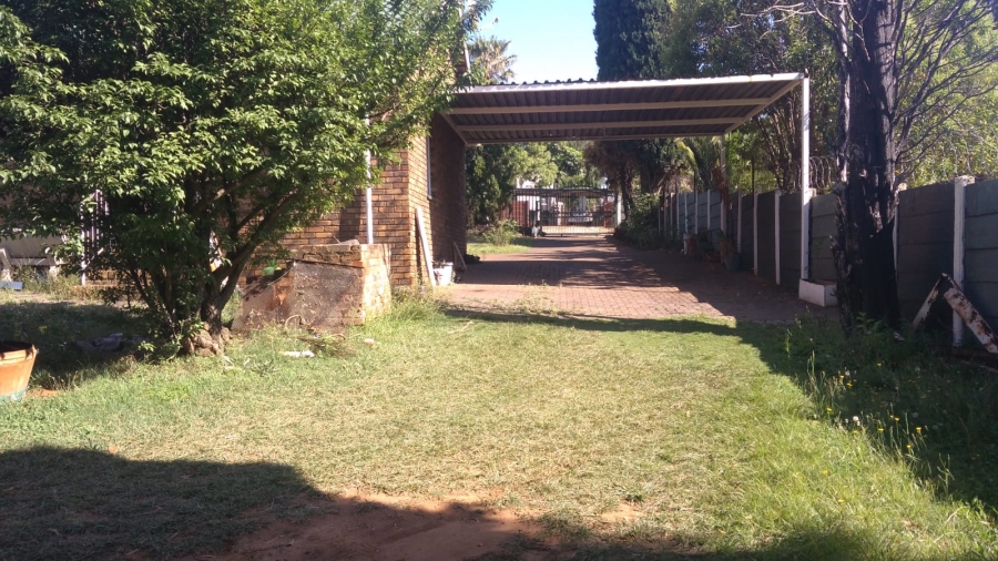 3 Bedroom Property for Sale in Heuweloord Gauteng