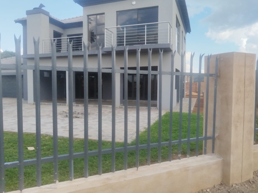 4 Bedroom Property for Sale in Karenpark Gauteng