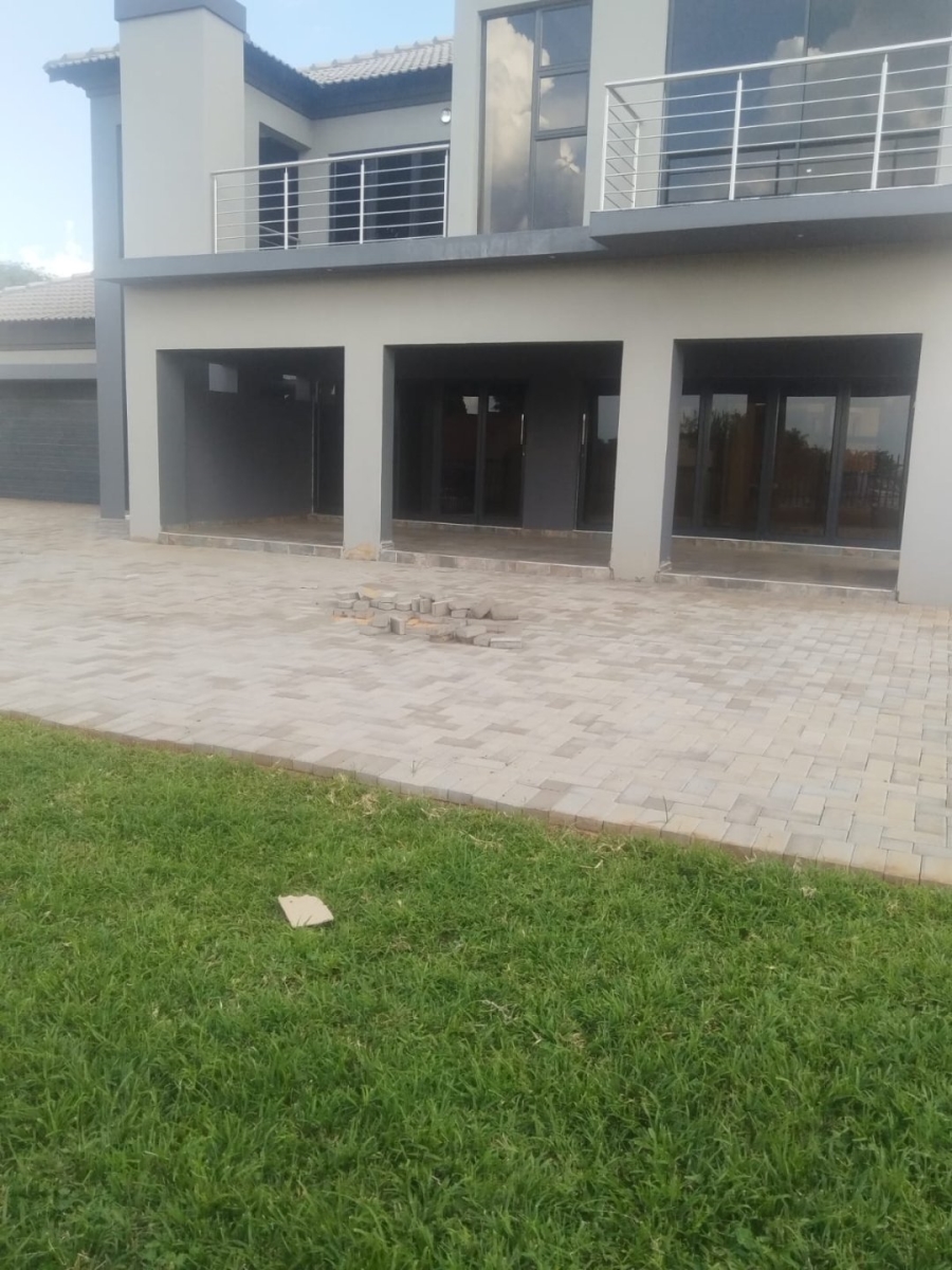 4 Bedroom Property for Sale in Karenpark Gauteng